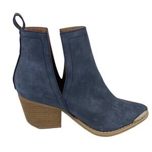 A Rider Girl Blue Ankle Boots Size 7 NWOT